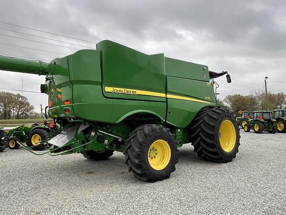 Image of John Deere S770 equipment image 2