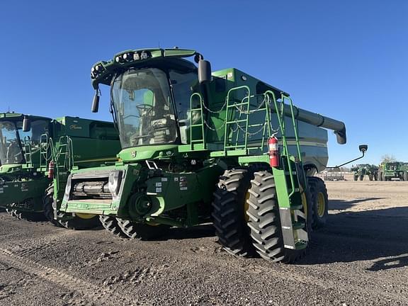 Image of John Deere S770 equipment image 2