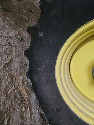 Image of John Deere S770 equipment image 4