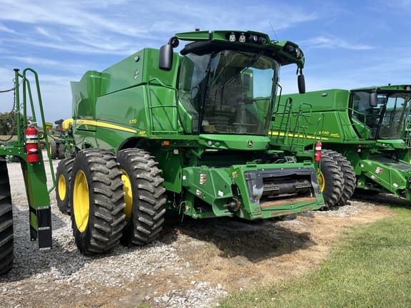 Image of John Deere S770 equipment image 2
