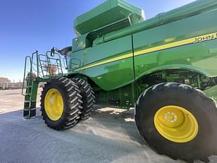 Main image John Deere S770 9