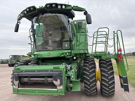 Image of John Deere S770 equipment image 3