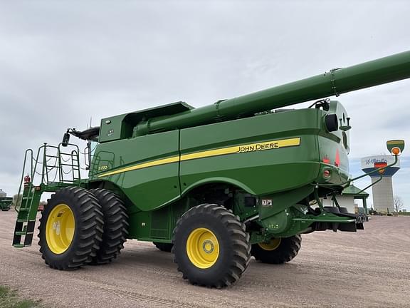 Image of John Deere S770 Primary image