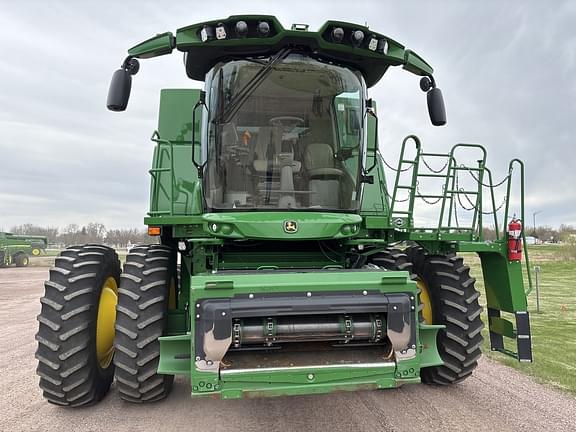 Image of John Deere S770 equipment image 4