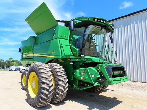 Image of John Deere S770 equipment image 4