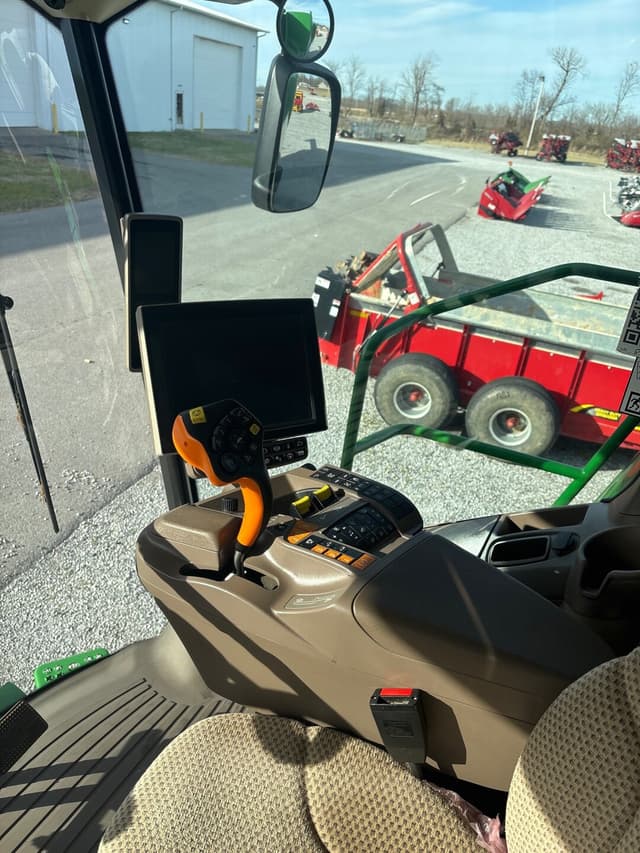 Image of John Deere S770 equipment image 4