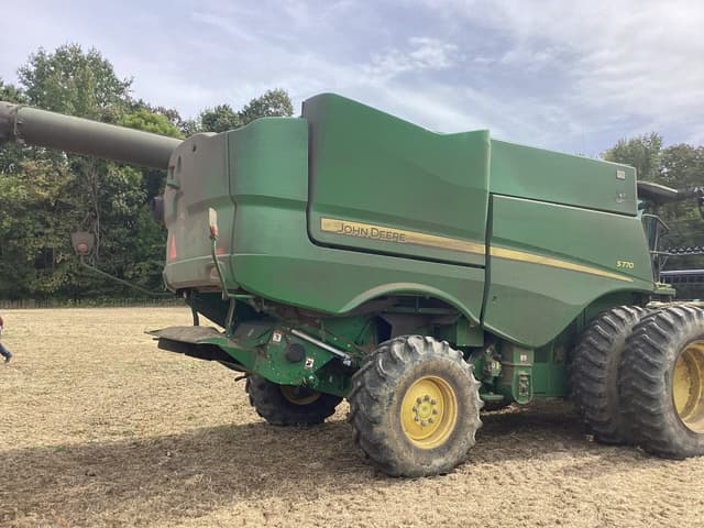 Image of John Deere S770 equipment image 2