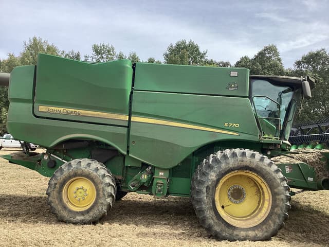 Image of John Deere S770 equipment image 1