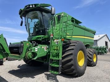 Main image John Deere S770