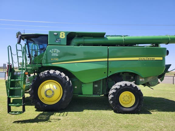 Image of John Deere S770 equipment image 1