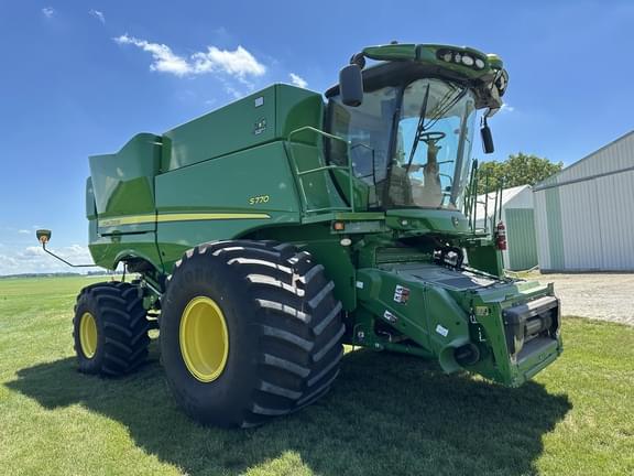 Image of John Deere S770 equipment image 1