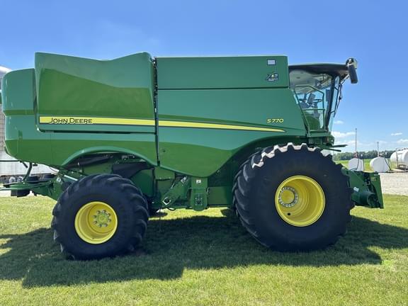 Image of John Deere S770 equipment image 2