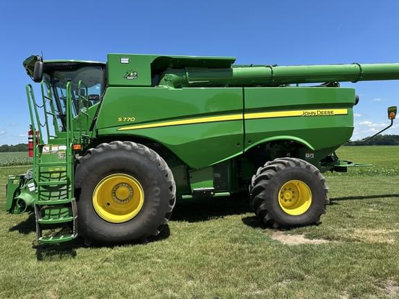 Image of John Deere S770 equipment image 3