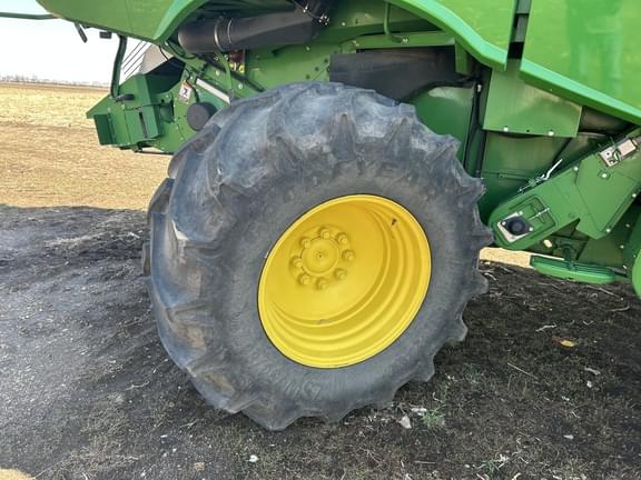 Image of John Deere S770 equipment image 3