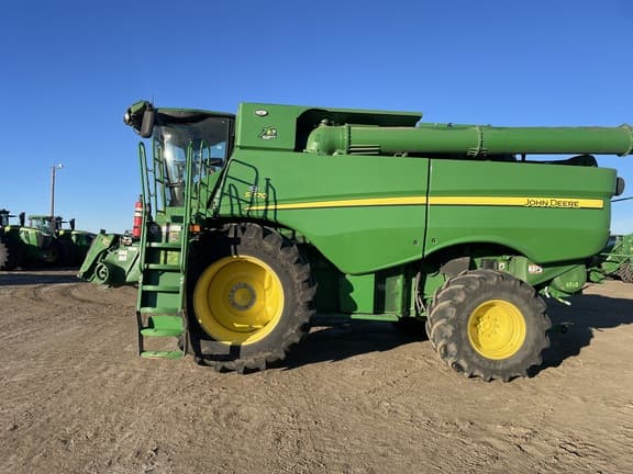 Image of John Deere S770 Primary image