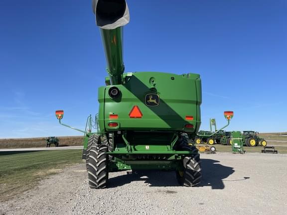 Image of John Deere S770 equipment image 4