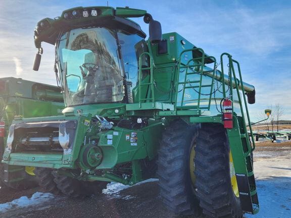 2022 John Deere S770 Equipment Image0