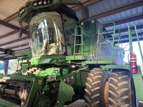 2022 John Deere S770 Equipment Image0