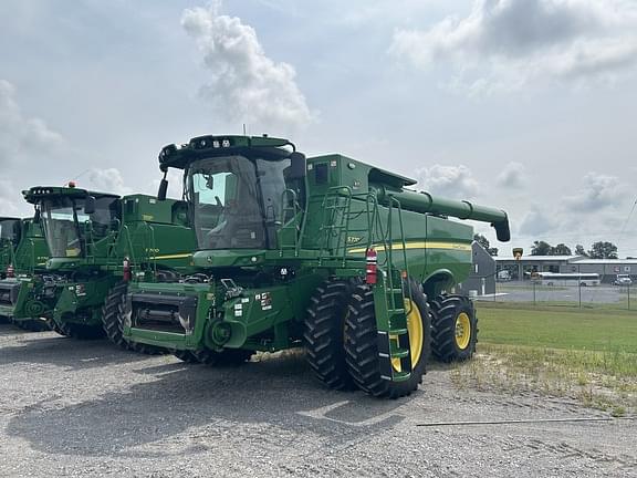 Image of John Deere S770 equipment image 1