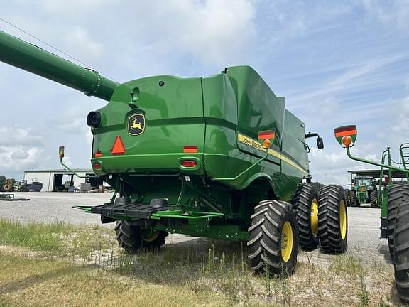 Image of John Deere S770 equipment image 4