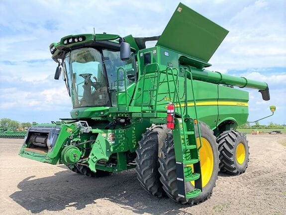 Main image John Deere S770