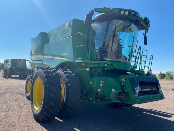 Main image John Deere S770
