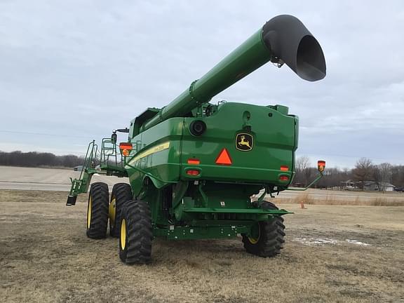 Image of John Deere S770 equipment image 4