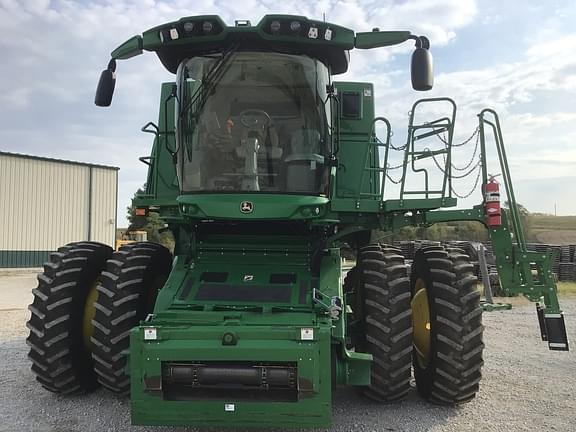 Image of John Deere S770 equipment image 1