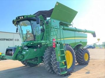 Main image John Deere S770