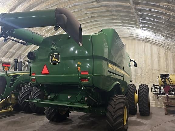 Image of John Deere S770 equipment image 2