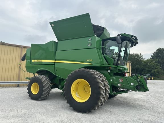 Image of John Deere S770 equipment image 1