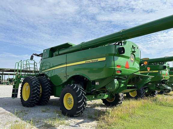 Image of John Deere S770 equipment image 2