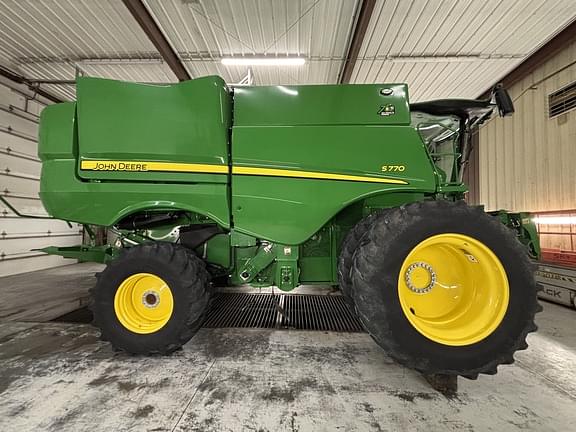 Image of John Deere S770 equipment image 3