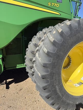 Image of John Deere S770 equipment image 2