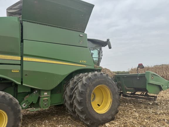 Image of John Deere S770 equipment image 1