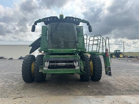 Image of John Deere S770 equipment image 1