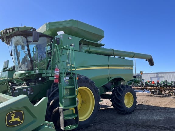 Main image John Deere S770