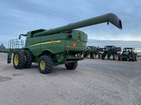 Image of John Deere S770 equipment image 4