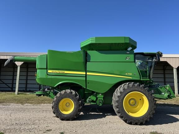 Image of John Deere S770 equipment image 4
