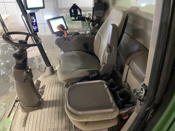 Image of John Deere S770 equipment image 4