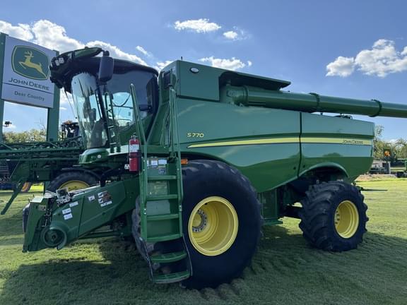 Image of John Deere S770 equipment image 3