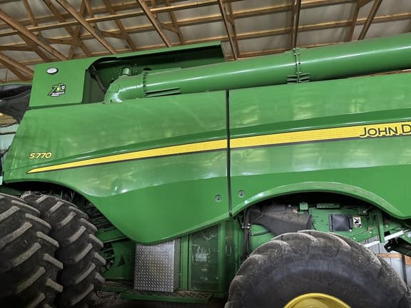 Image of John Deere S770 equipment image 1