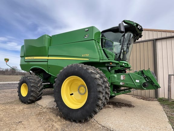 Main image John Deere S770