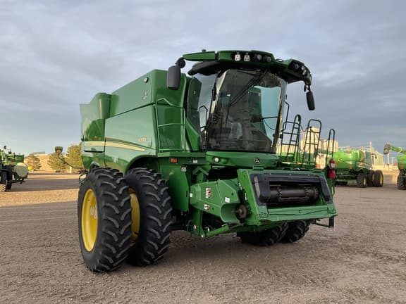 Image of John Deere S770 equipment image 1