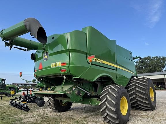 Image of John Deere S770 equipment image 3
