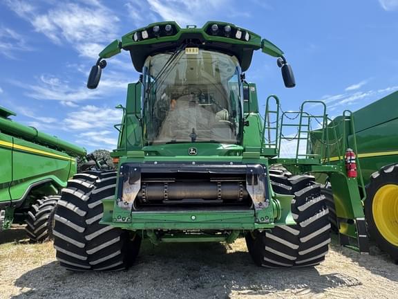 Image of John Deere S770 equipment image 1