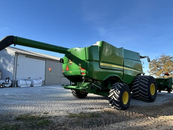 Image of John Deere S770 equipment image 3