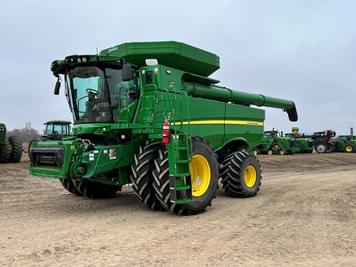 Main image John Deere S770