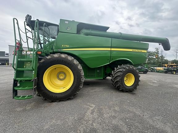 Image of John Deere S770 equipment image 4