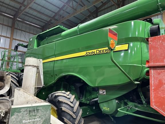 Image of John Deere S770 equipment image 1